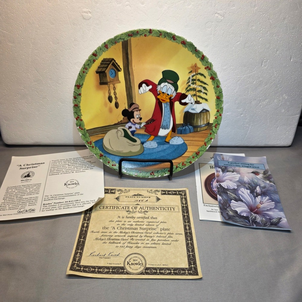 Knowles Disney Mickey's Christmas Carol A Christmas Surprise Collector Plate COA